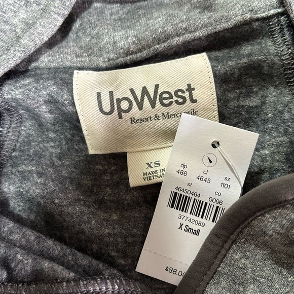 UpWest Snap Front crop hoodie,wide arm, knit cuffs,pockets,fleece like lining - Picture 9 of 13